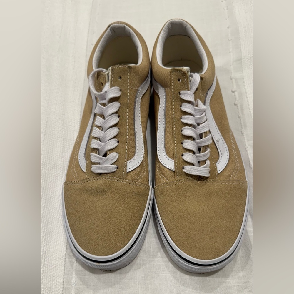 VANS
OLD SKOOL